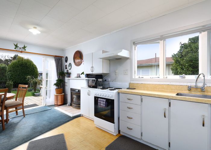  at 132 Lord Rutherford Road South, Brightwater