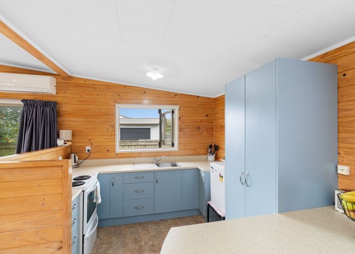  at 39 Kiharoa Street, Otaki Beach, Otaki