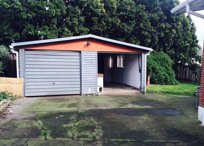  at 11 Zelda Avenue, Clover Park, Auckland