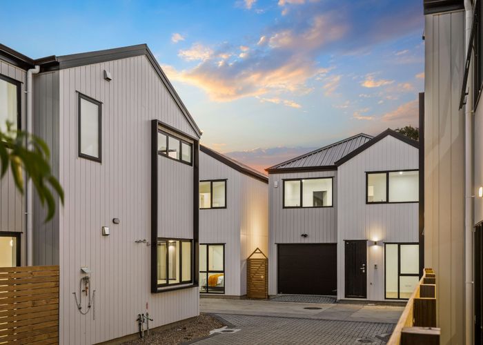  at 7/113 Beach Road, Te Atatu Peninsula, Waitakere City, Auckland