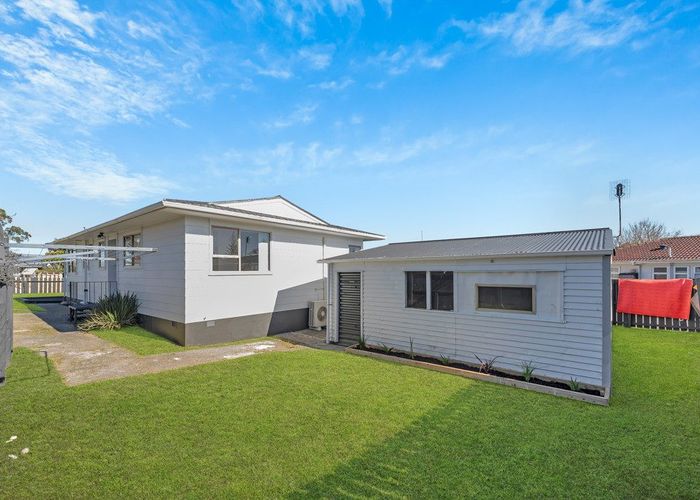  at 3 Kendall Court, Wattle Downs, Manukau City, Auckland