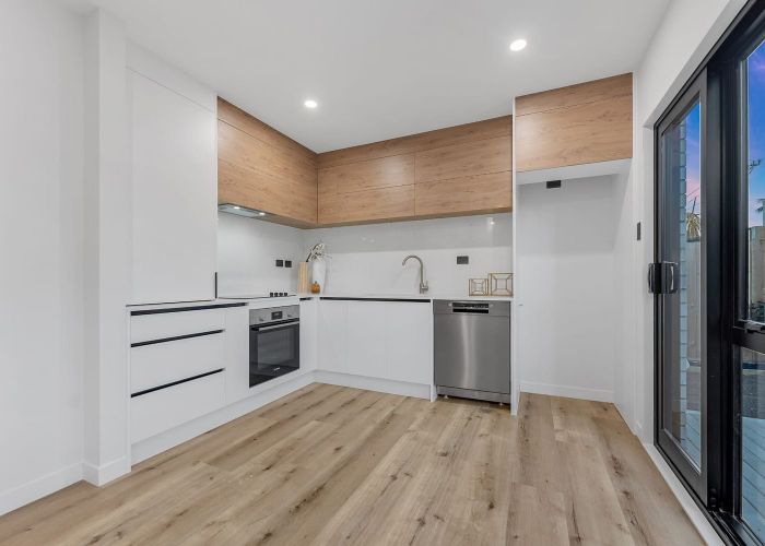  at 98A Royal Road, Massey, Waitakere City, Auckland