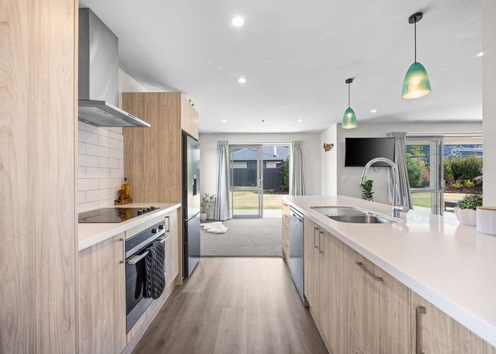  at 8 Pennycook Place, Lake Hawea, Wanaka, Otago