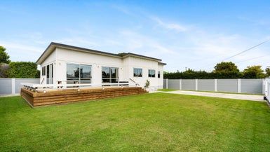  at 904A Harding Road, Camberley, Hastings