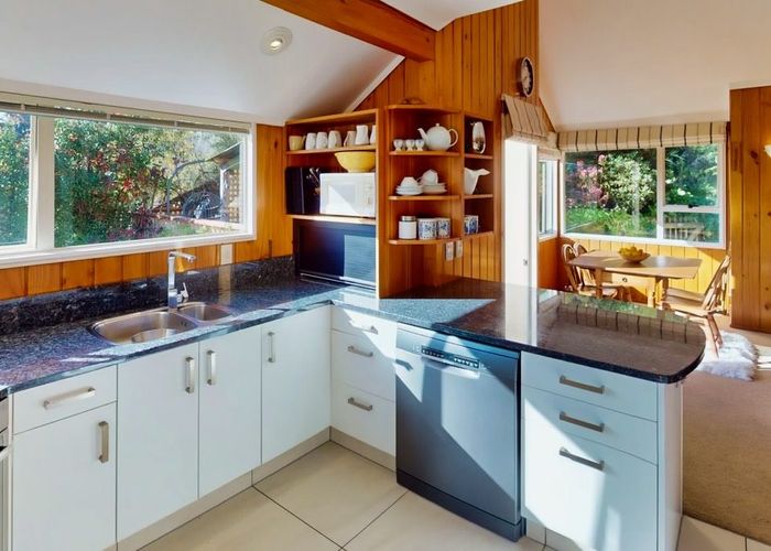  at 37 Tyndall Street, Waiwhetu, Lower Hutt