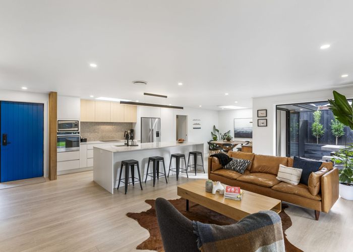 at 2/31 Torrance Street, Royal Oak, Auckland