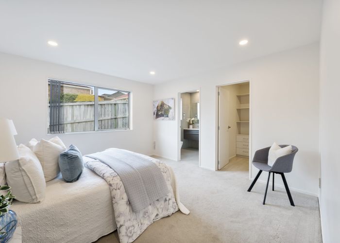  at 25A View Road, Henderson, Waitakere City, Auckland