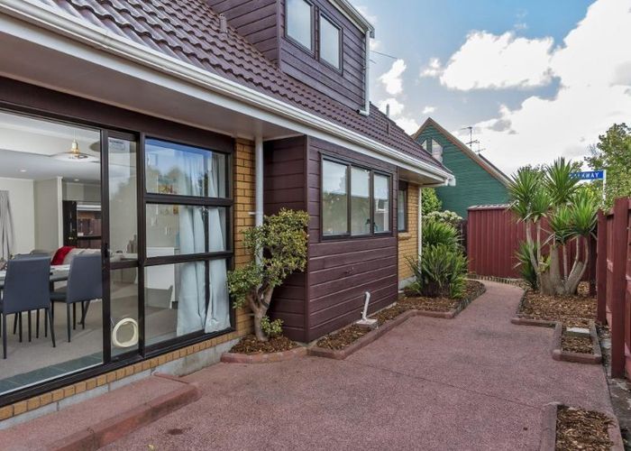  at 17B Ross Martin Court, Conifer Grove, Papakura, Auckland