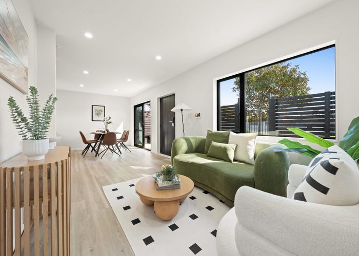  at 84 Botany Road, Botany Downs, Manukau City, Auckland
