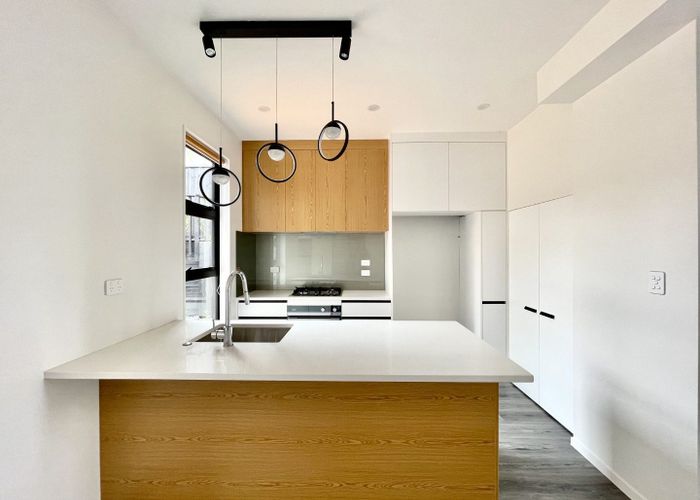  at 9/90 Picasso Drive, West Harbour, Auckland