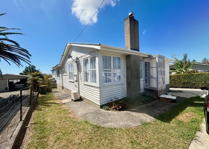  at 85 Albany Highway, Unsworth Heights, Auckland