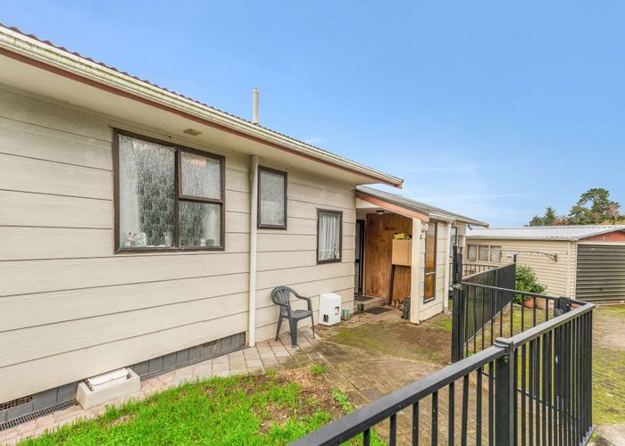  at 8 Parkdale Drive, Aramoho, Whanganui, Manawatu / Whanganui