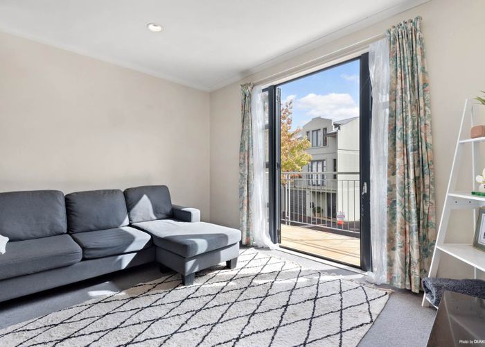  at 8/266 Shirley Road, Papatoetoe, Auckland