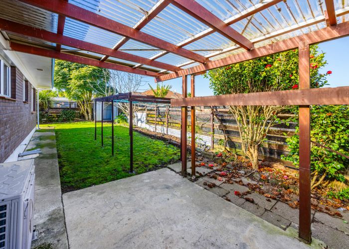  at 2/17 Waimahia Avenue, Weymouth, Manukau City, Auckland