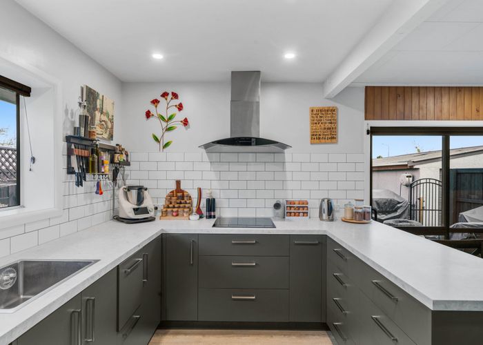  at 41 Liverton Crescent, Bishopdale, Christchurch City, Canterbury
