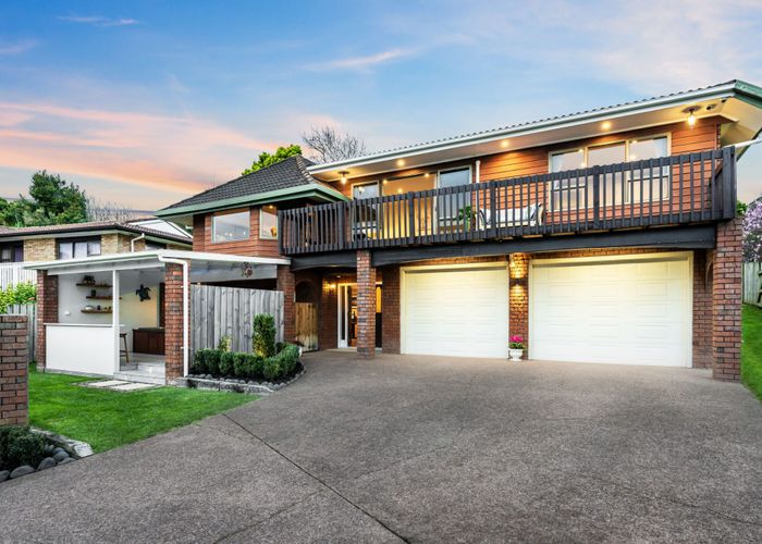  at 11 Rochas Place, Clover Park, Auckland
