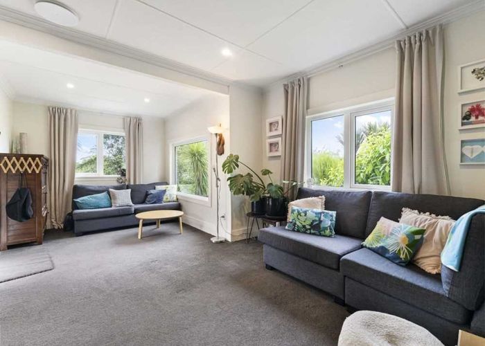  at 3 Huia Road, Titirangi, Waitakere City, Auckland