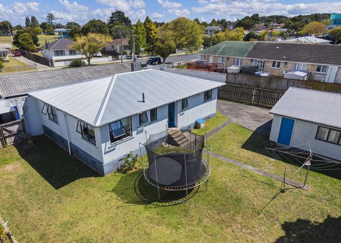  at 2/10 Fleming Street, Manurewa East, Auckland