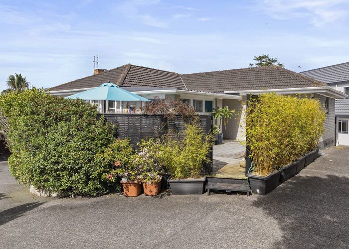  at 21 Howe Street, Howick, Auckland