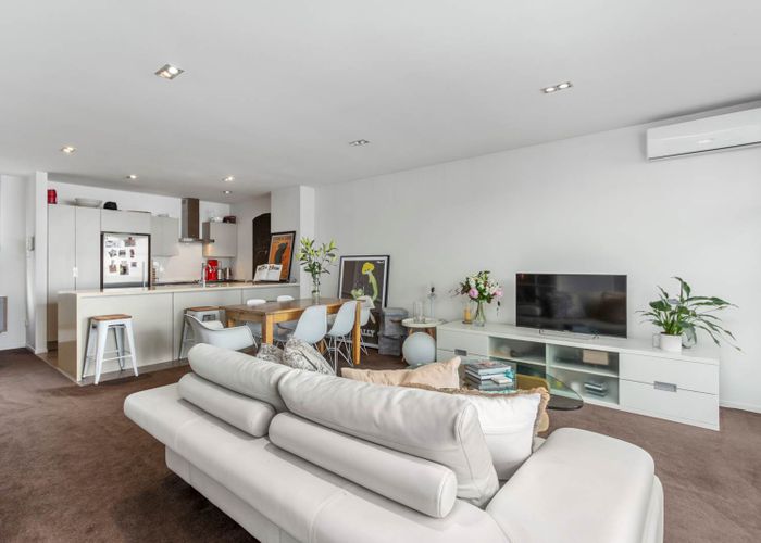  at 11D Garnet Road, Westmere, Auckland