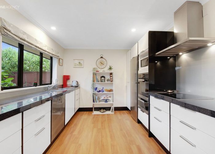  at 2/156 Blighs Road, Strowan, Christchurch
