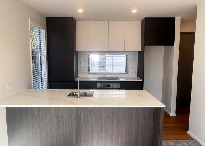  at 2/44 Shirley Road, Shirley, Christchurch City, Canterbury