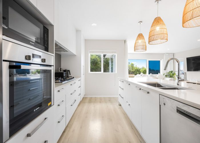  at 15 Somerset Place, Stanmore Bay, Rodney, Auckland