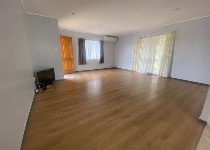  at 4 Camberley Court, Manurewa East, Auckland