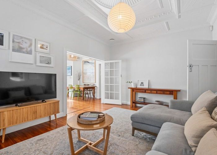  at 25 Aroha Avenue, Sandringham, Auckland