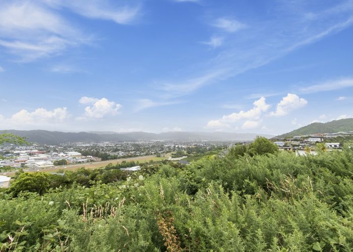 at 113 Kirton Drive, Riverstone Terraces, Upper Hutt