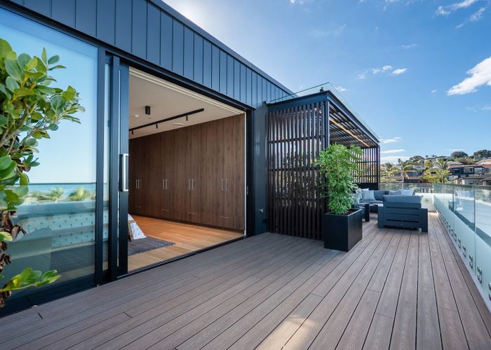  at 17/423-427 Beach Road, Mairangi Bay, North Shore City, Auckland