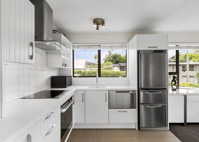  at 2/54 Garnet Road, Westmere, Auckland City, Auckland