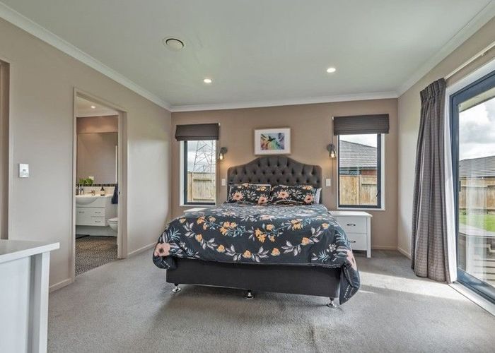  at 186 Pacific Drive, Fitzherbert, Palmerston North, Manawatu / Whanganui