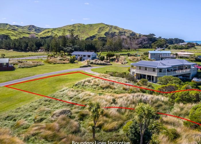  at 7 Nunu Drive, Flat Point