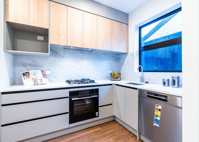  at 8 Papai Lane, Massey, Waitakere City, Auckland