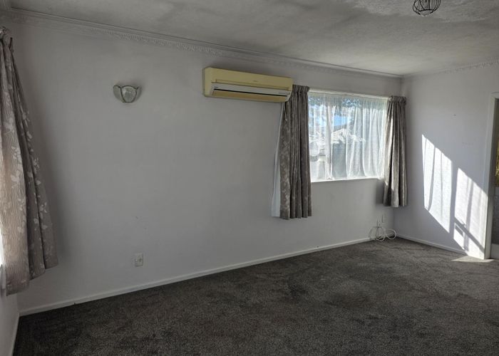  at 2/84 Tilford Street, Woolston, Christchurch City, Canterbury