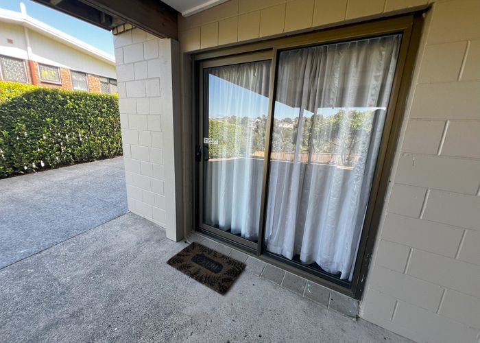 For rent 124A Weatherly Road, Torbay, North Shore City, Auckland