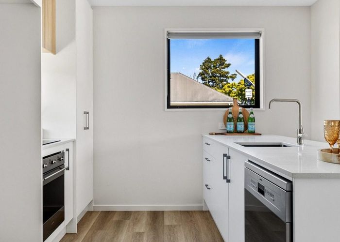  at 2/32 Hammersley Avenue, Shirley, Christchurch City, Canterbury