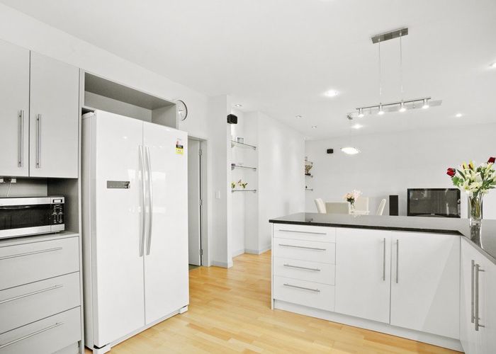  at 15 Paparoa Crescent, Aotea, Porirua, Wellington