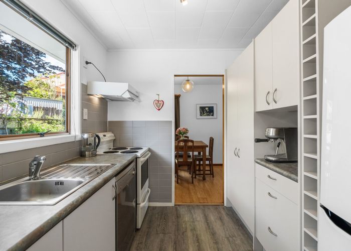  at 2/24 Longreach Drive, Sunnyvale, Waitakere City, Auckland