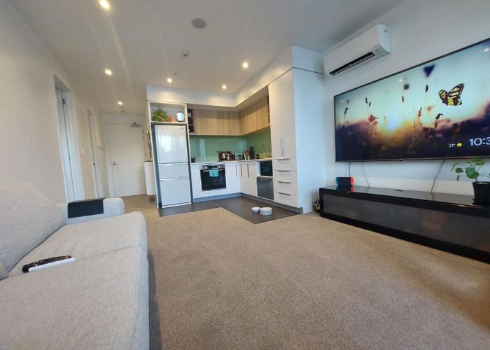  at 104/1 Buscomb Ave, Henderson, Waitakere City, Auckland