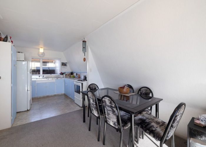  at 2/215 Fifteenth Avenue, Tauranga South, Tauranga, Bay Of Plenty