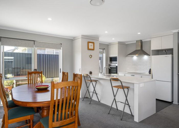  at 8 Pioneer Crescent, Omokoroa, Western Bay Of Plenty, Bay Of Plenty