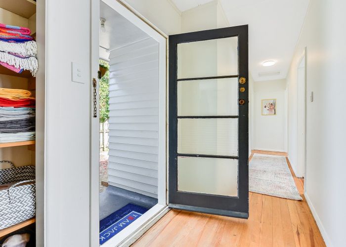  at 57 Marshall Street, Fairfield, Hamilton