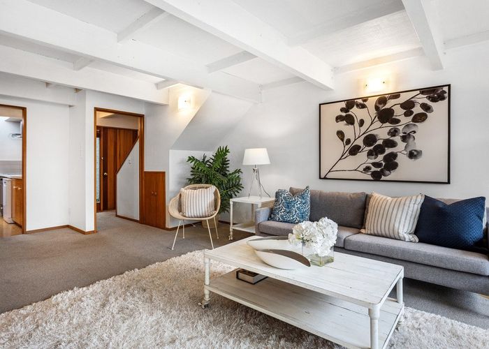  at 2/20 Bristol Street, Merivale, Christchurch City, Canterbury