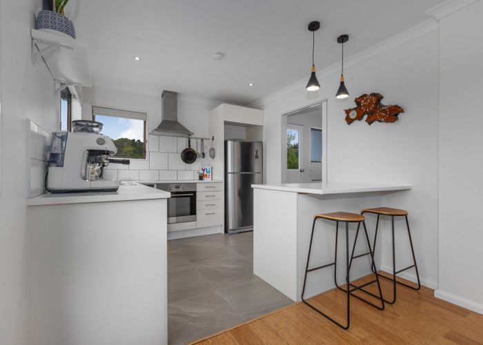  at 32 Thimble Lane, Whitby, Porirua, Wellington