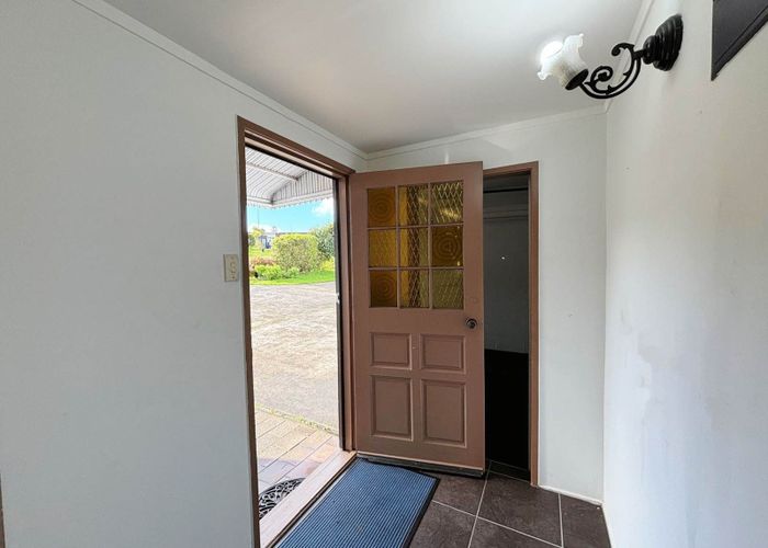  at 1/6 Manuka Road, Glenfield, North Shore City, Auckland