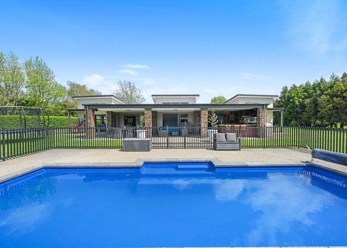  at 43 Oaktree Lane, Flagstaff, Hamilton