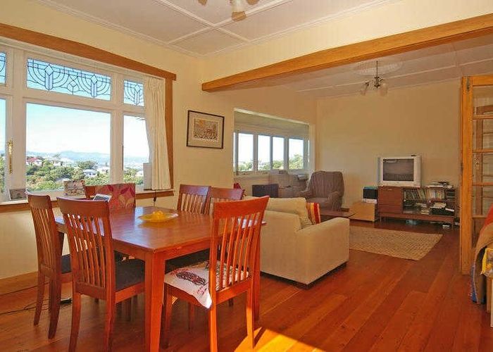  at 8 Raroa Cres, Northland, Wellington, Wellington