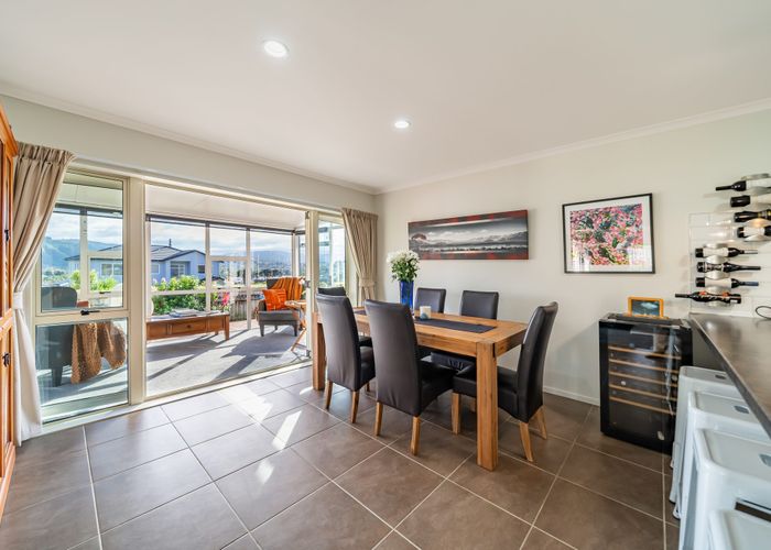  at 48 King Charles Drive, Kingsley Heights, Upper Hutt